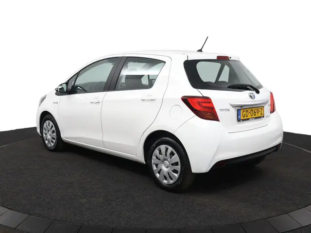 Toyota Yaris 1.5 Hybrid Aspiration 2015 Hybride Benzine 12