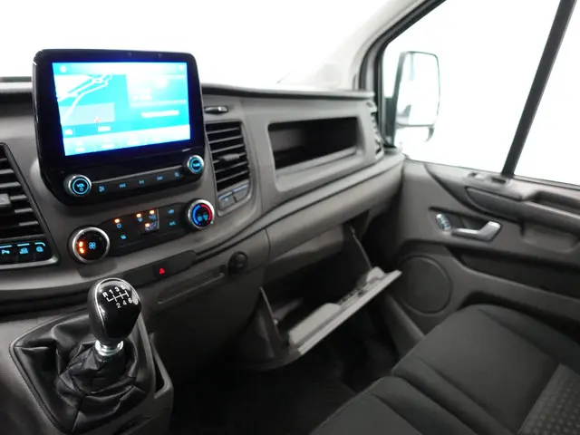 Ford Transit Custom 300 2.0 TDCI L2H1 Trend 2023 Diesel 24
