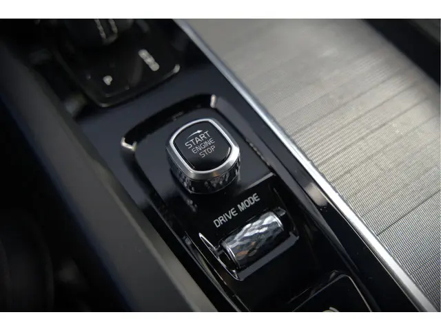 Volvo V60 2.0 B3 R-Design 2020 Hybride Benzine 58