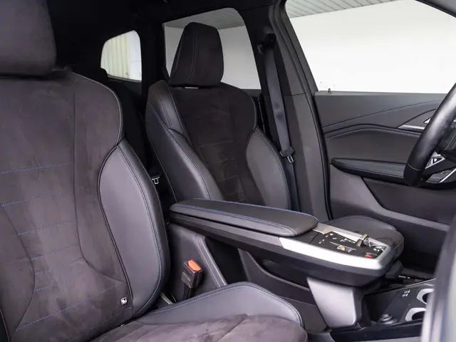BMW X1 sDrive18i 2022 Benzine 8
