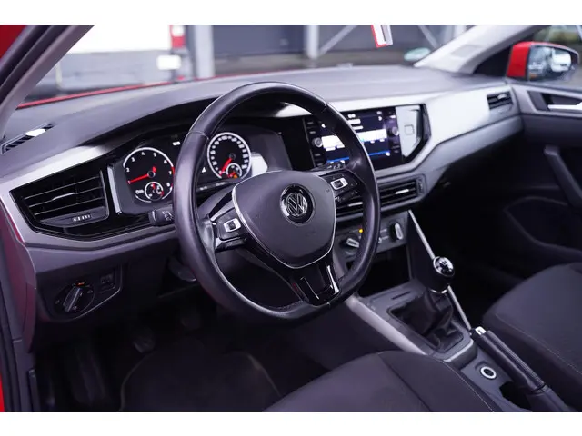 Volkswagen Polo 1.0 TSI Polo Comfortline 2019 Benzine 25