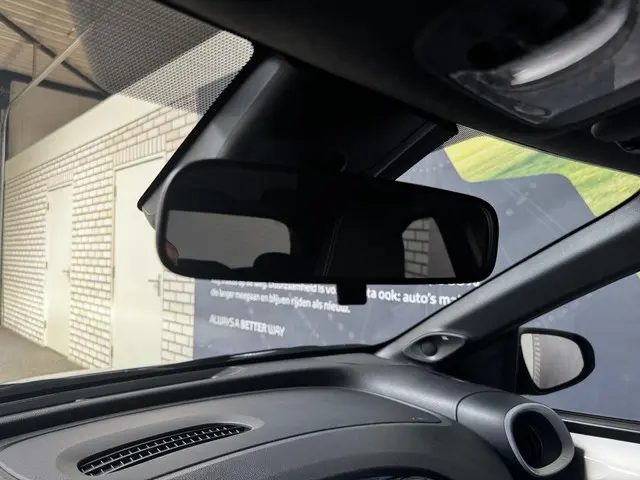Toyota Aygo X 1.0 VVT-i S-CVT JBL automaat 2025 Benzine 35