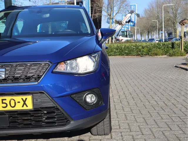 SEAT Arona 1.0 TSI Style Business 2019 Benzine 44
