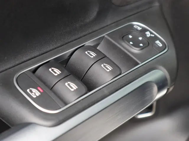 Mercedes-Benz GLB 200 2021 Benzine 20