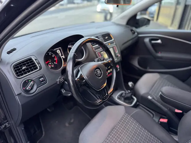 Volkswagen Polo 1.2 TSI Highline 2016 Benzine 35