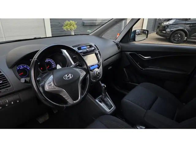 Hyundai ix20 1.6i 2016 Benzine 14