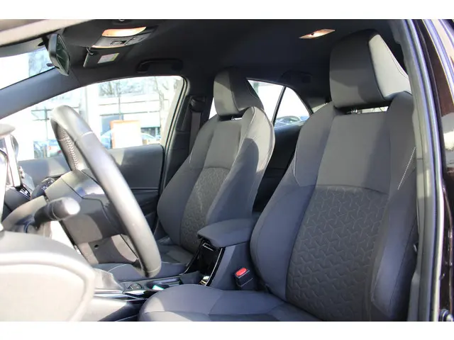 Toyota Corolla 1.8 Hybrid Active 2021 Hybride Benzine 7