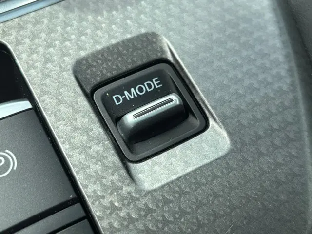 Nissan QASHQAI MHEV 140 MT N-Connecta 2025 Benzine 33