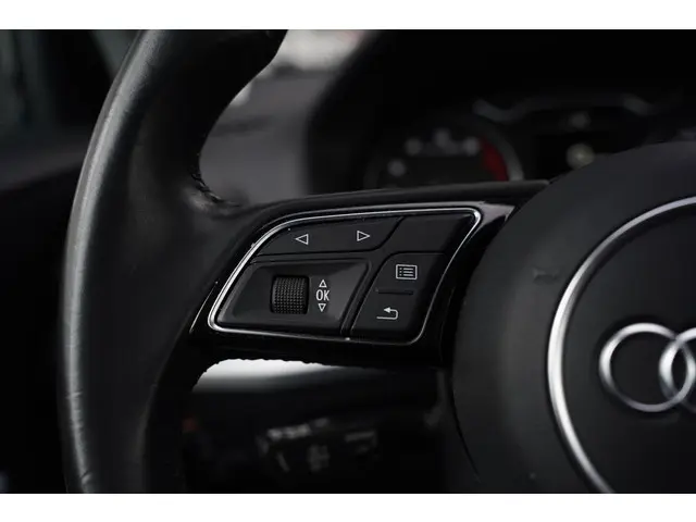 Audi Q2 35 TFSI epic 2020 Benzine 23