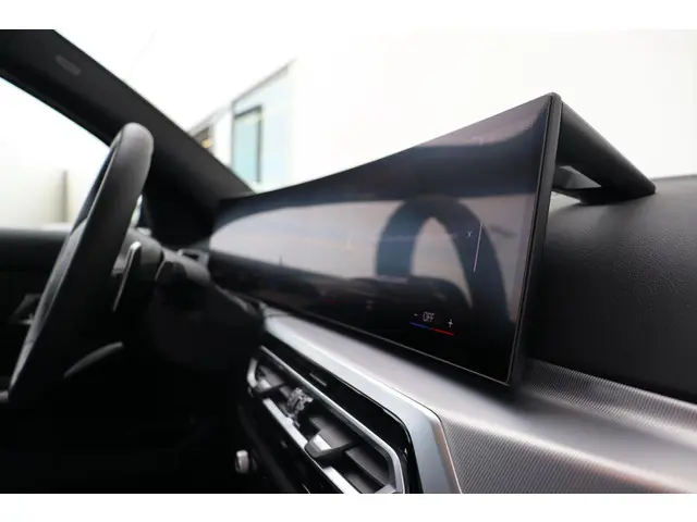 BMW 3 Serie 320e 2025 Hybride Benzine 11