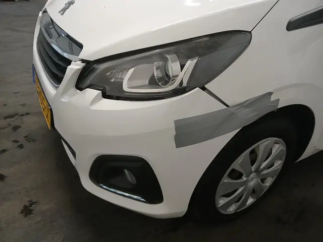 Peugeot 108 1.0 e-VTi Active Schadeauto!! 2016 Benzine 7