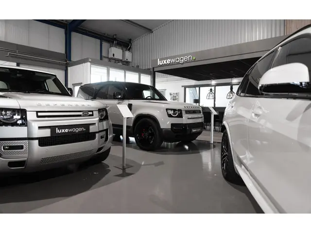 Land Rover Defender 110 3.0 D250 2023 Diesel 90