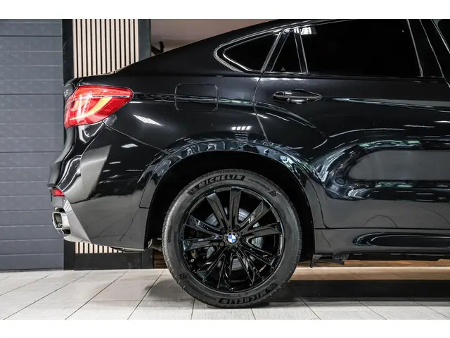 BMW X6 xDrive40d High Executive 2016 Diesel 16