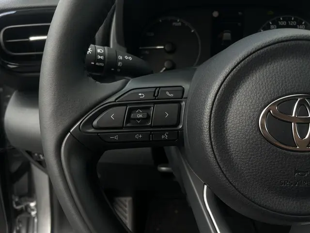 Toyota Yaris 1.5 Hybrid Active 2025 Hybride Benzine 14