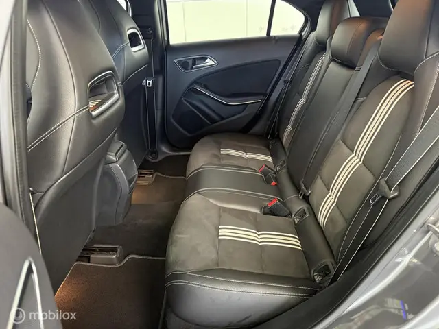 Mercedes-Benz A-Klasse 180 Edition AMG 2018 Benzine 8