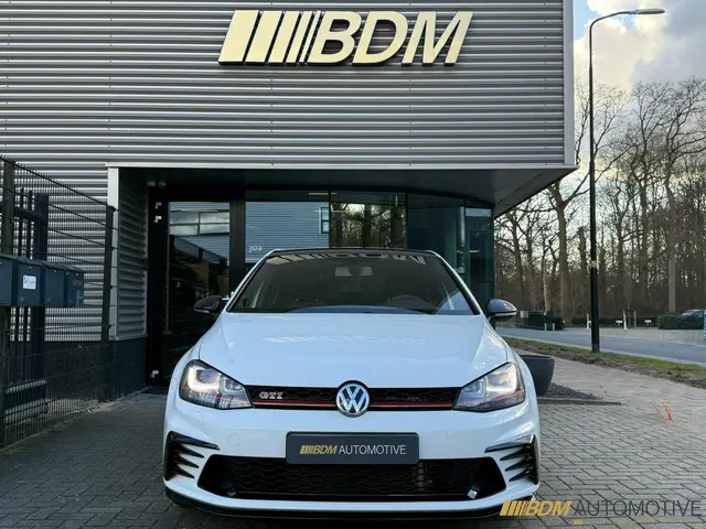 Volkswagen Golf 2