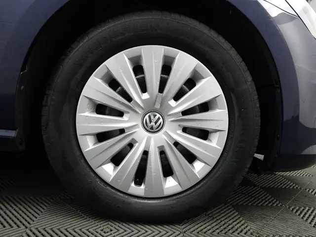 Volkswagen Golf 1.6 TDI Comfortline- 2013 Diesel 17