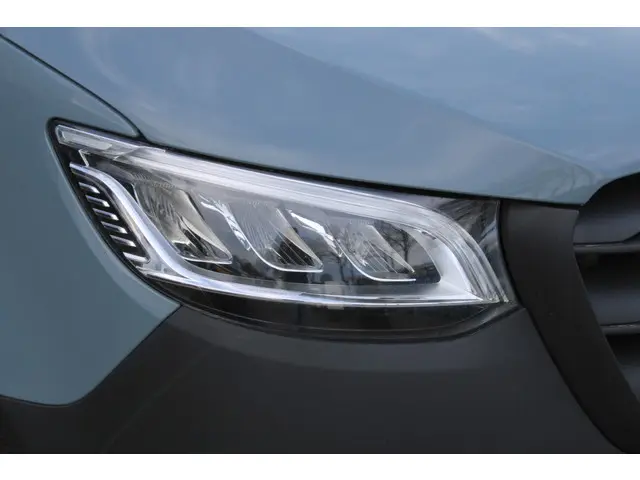 Mercedes-Benz Sprinter 319 CDI 3.0 V6 L2H2 2019 Diesel 12