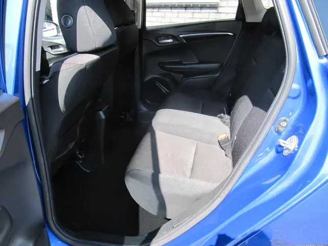 Honda Jazz 1.3 i-VTEC Elegance *TREKHAAK* 2015 Benzine 16