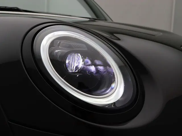 MINI Cooper S Cabrio John Cooper Works 2023 Benzine 19
