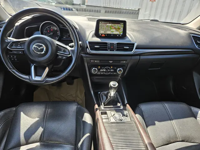 Mazda 3 2.2 SkyActiv-D 150 GT-M 2018 Diesel 17