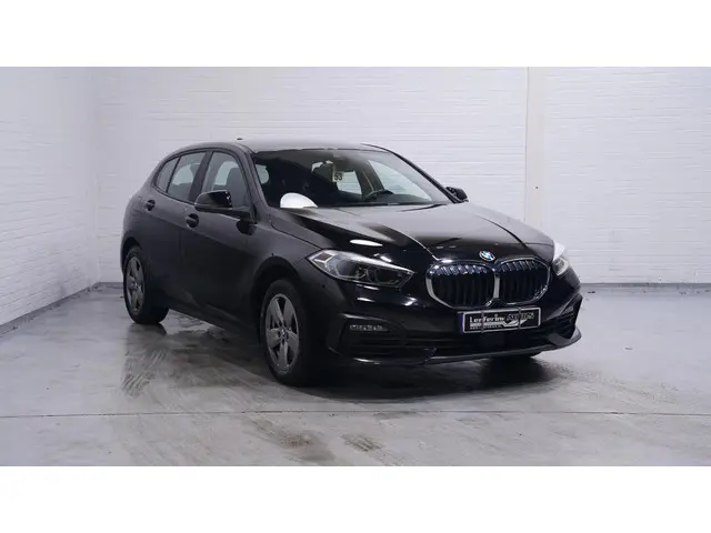 BMW 1 Serie 118i Advantage 2022 Benzine 3