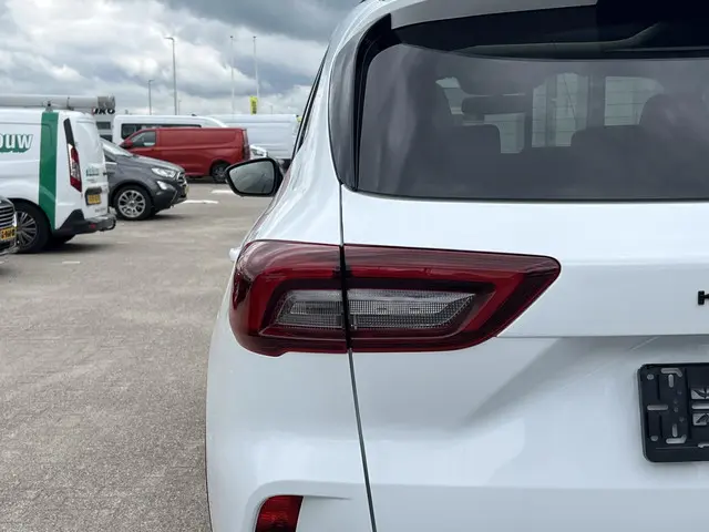 Ford Kuga 2.5 PHEV Active X 2024 Hybride Benzine 9