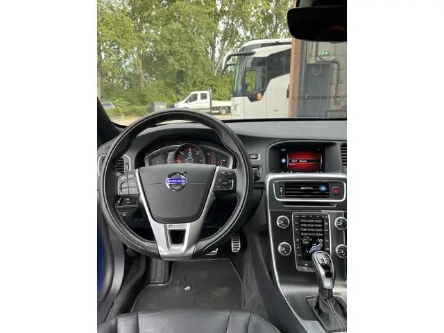 Volvo V60 2.0 D4 Business Sport 2018 Diesel 13