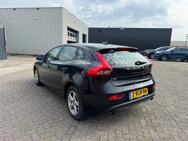 Volvo V40 1.6 T2 2014 Benzine 16