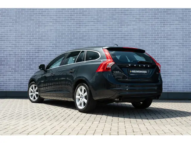 Volvo V60 T3 150 pk Momentum Automaat 2014 Benzine 21