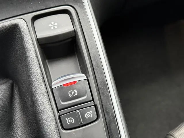 Renault Scénic 1.2 TCe Bose 2017 Benzine 24