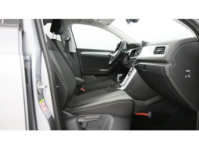Volkswagen T-Roc 1.5 TSI 150pk Life DSG 2023 Benzine 17