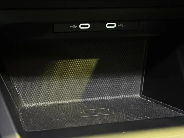 Volkswagen Golf 1.0 TSI Life Business 2023 Benzine 17