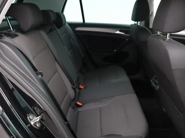 Volkswagen Golf 1.0 TSI 116 PK + CARPLAY | DAB | 2017 Benzine 9