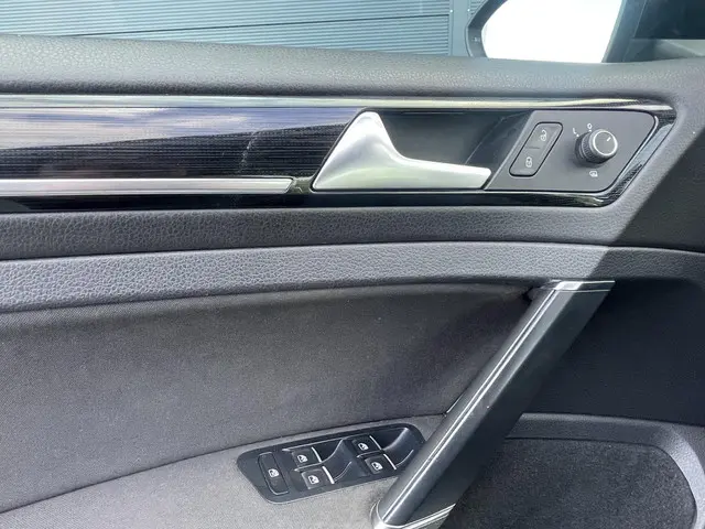 Volkswagen Golf 1.6 TDI Highline Business R 2017 Diesel 16