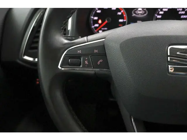 SEAT Ateca 1.0 EcoTSI Style blauw 2017 Benzine 14