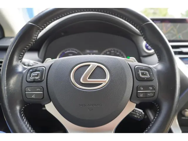 Lexus NX 300h AWD 2018 Hybride Benzine 21