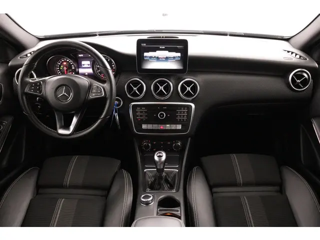 Mercedes-Benz A-Klasse 180 Ambition 2018 Benzine 4