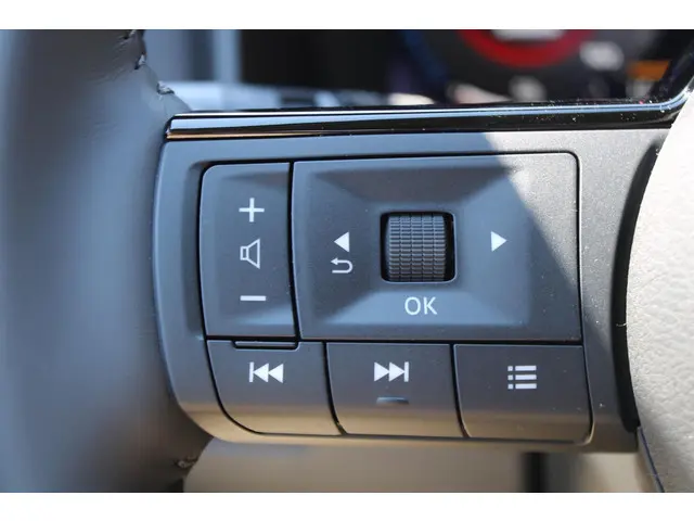 Nissan X-Trail e-Power 2WD N-Trek 2025 Hybride Benzine 24