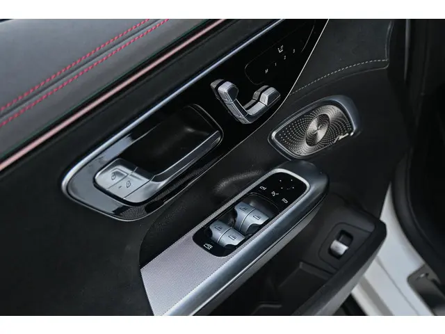 Mercedes-Benz EQE AMG 43 4MATIC 2022 Elektrisch 22