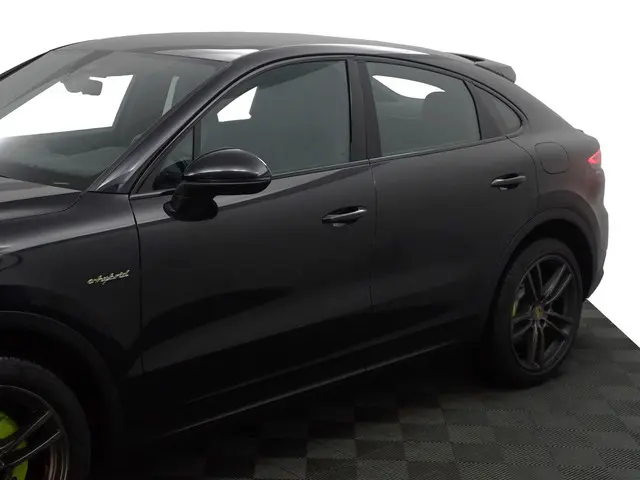 Porsche Cayenne Coupé 3.0 E-Hybrid- 2021 Hybride Benzine 29