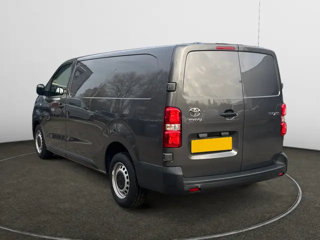 Toyota ProAce Worker 2.0 D-4D Live Long Aut- 2022 Diesel 24