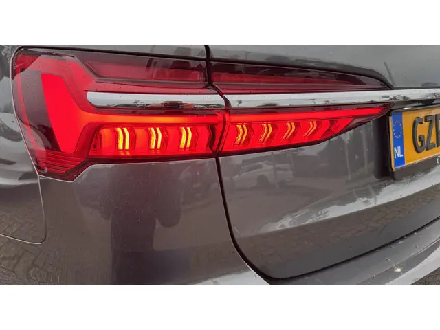 Audi A6 Avant 55 TFSI quattro S edition 2020 Benzine 26