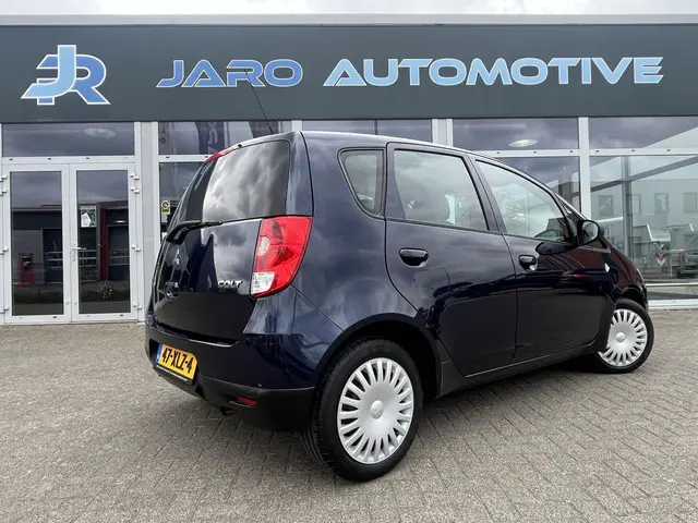 Mitsubishi Colt 1.1 Edition One 2012 Benzine 24