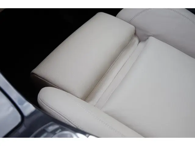 BMW 5 Serie 520i Upgrade Edition 2013 Benzine 27