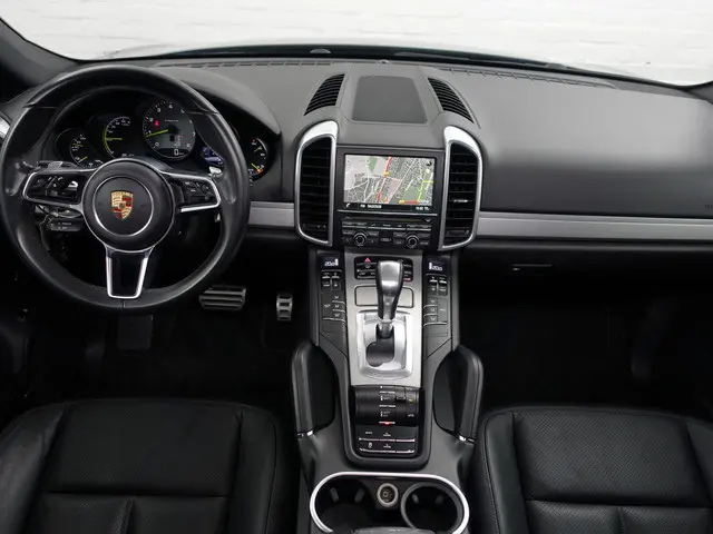 Porsche Cayenne 3.0 S E-Hybrid- 2015 Hybride Benzine 8