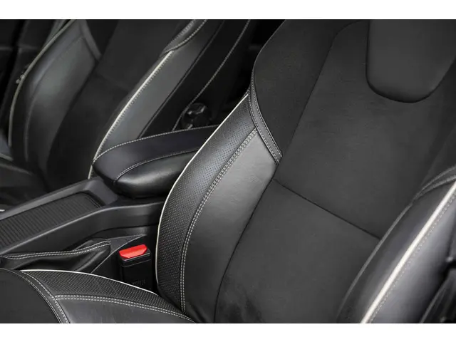 Volvo V40 1.5 T3 Polar+ Sport 2019 Benzine 30