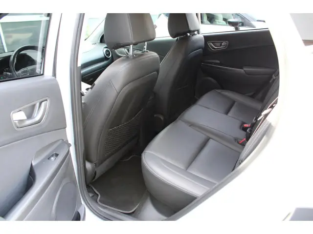 Hyundai Kona EV Premium 64 kWh 2020 Elektrisch 14