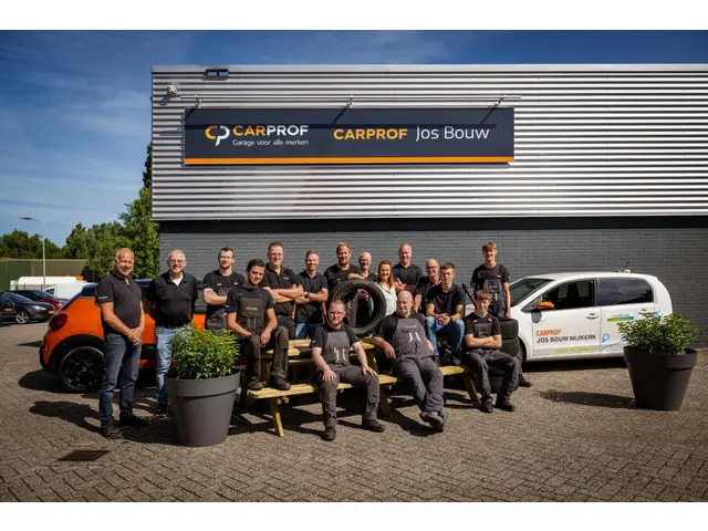 Lynk & Co 01 1.5 2023 Hybride Benzine 25