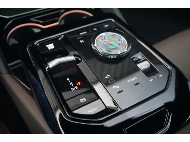 BMW 5 Serie Touring 530e 2025 Hybride Benzine 21